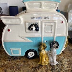 ABSOLUTELY ADORABLE “canned ham” travel trailer themed cookie jar